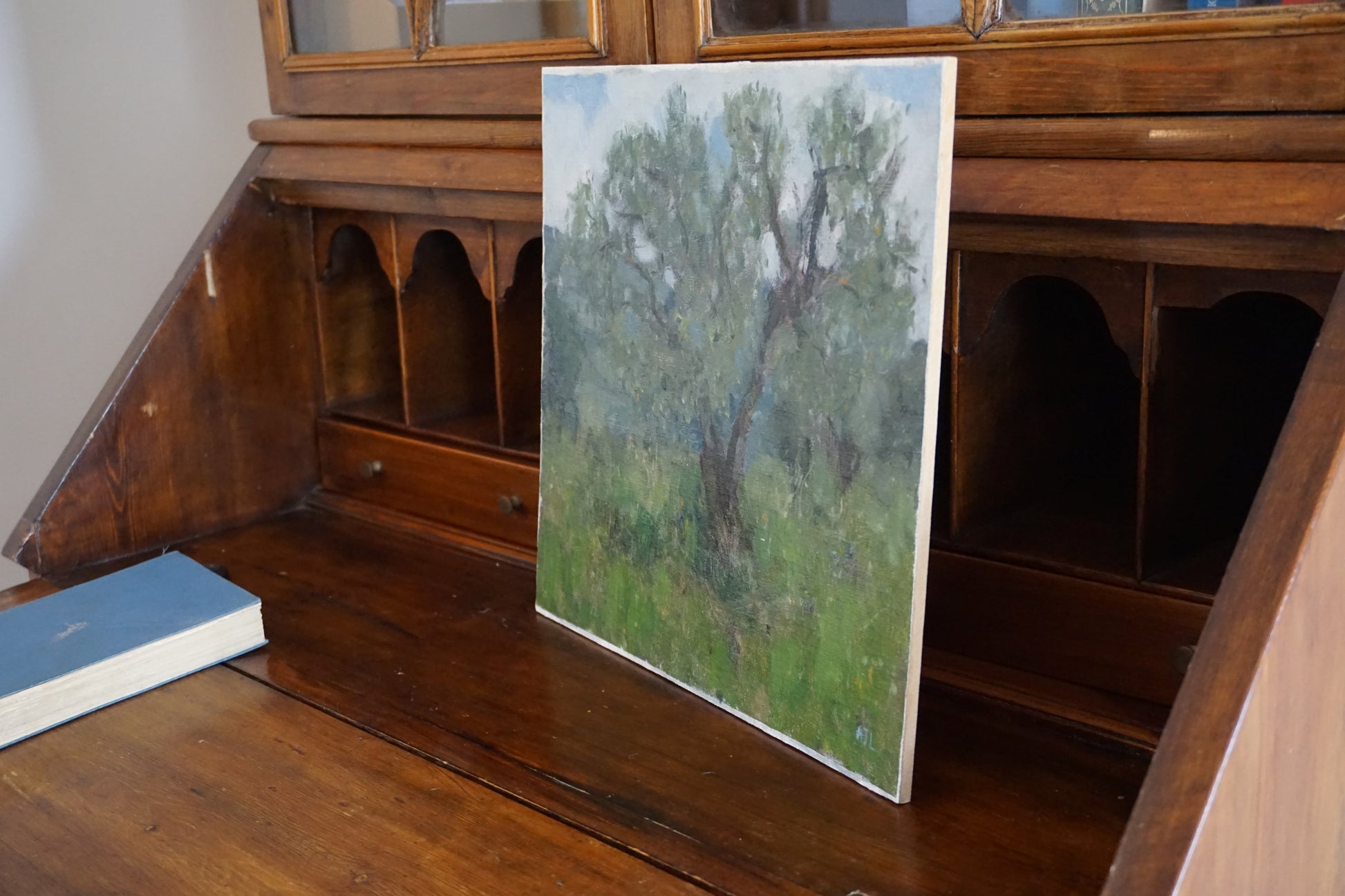 image showing the side of the painting